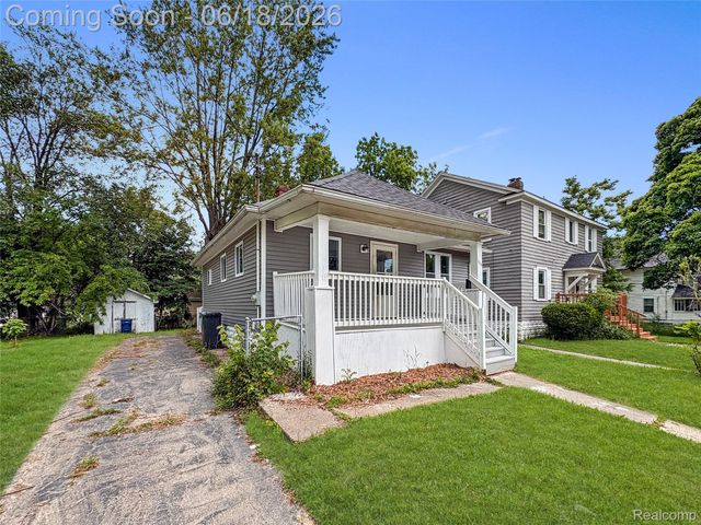 1114 Christopher Street, Flint, MI 48503