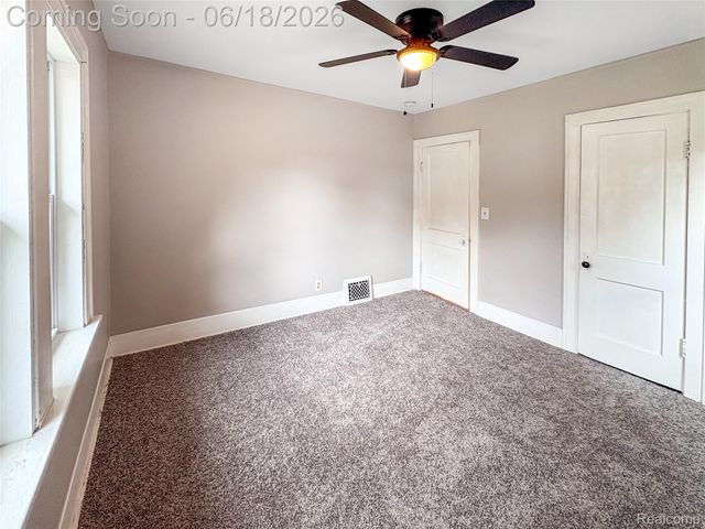 1114 Christopher Street, Flint, MI 48503