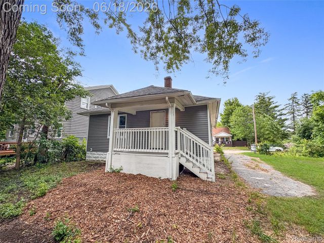 1114 Christopher Street, Flint, MI 48503