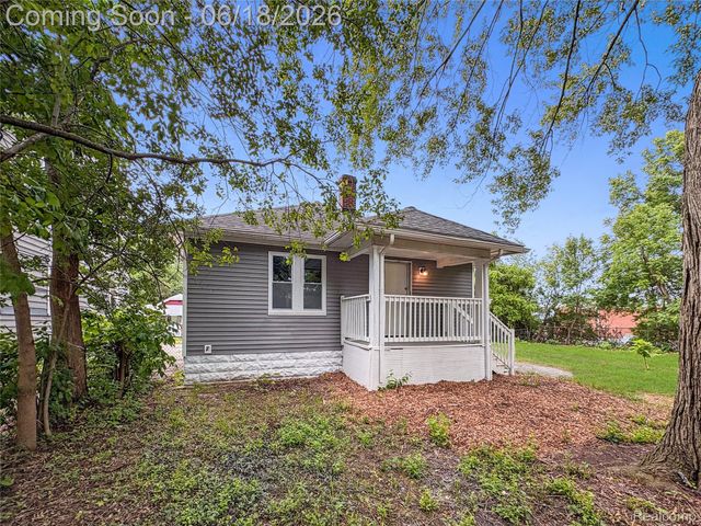 1114 Christopher Street, Flint, MI 48503