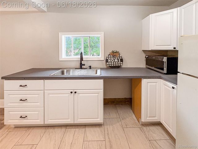 1114 Christopher Street, Flint, MI 48503