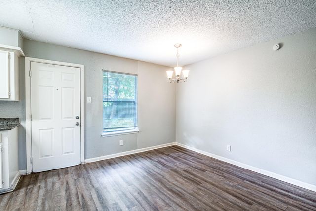 828 Noreda Street, Angleton, TX 77515