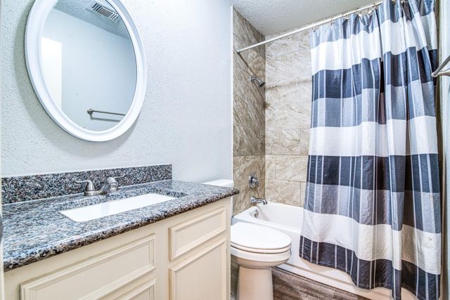 828 Noreda Street, Angleton, TX 77515