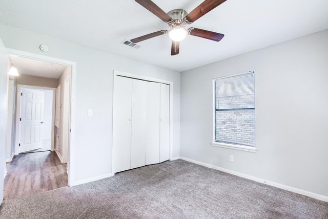 828 Noreda Street, Angleton, TX 77515