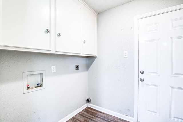 828 Noreda Street, Angleton, TX 77515