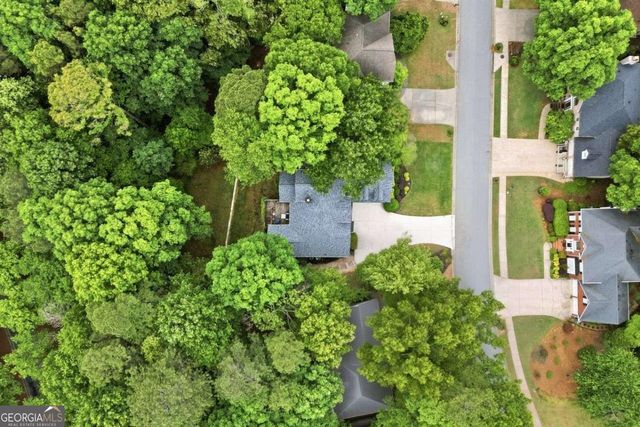 211 Cabin Creek Court, Woodstock, GA 30189