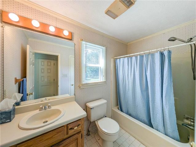 195 Skyview Drive, Social Circle, GA 30025