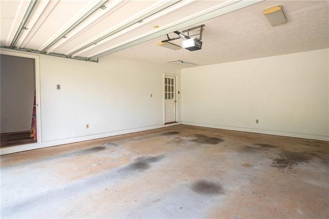 195 Skyview Drive, Social Circle, GA 30025