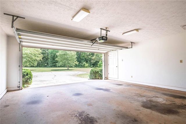 195 Skyview Drive, Social Circle, GA 30025