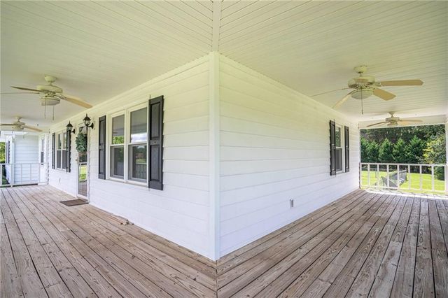195 Skyview Drive, Social Circle, GA 30025