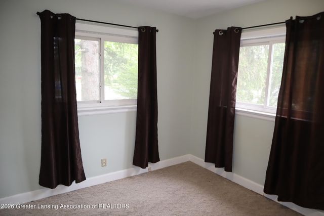 5601 S Washington Avenue, Lansing, MI 48911