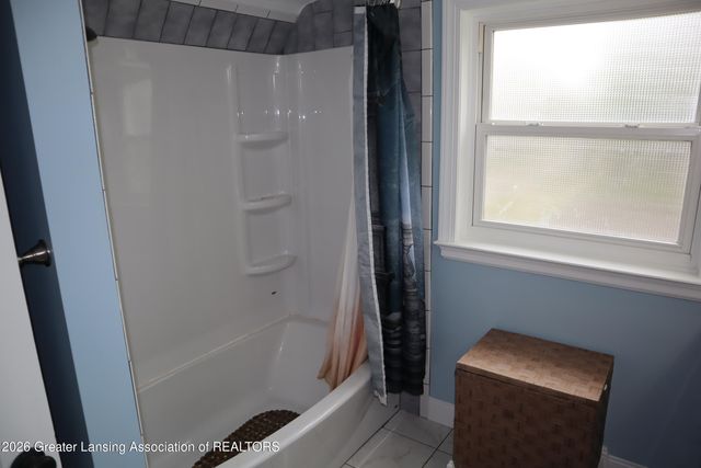 5601 S Washington Avenue, Lansing, MI 48911