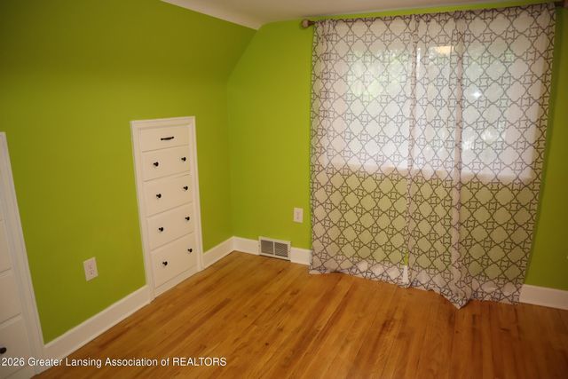 5601 S Washington Avenue, Lansing, MI 48911