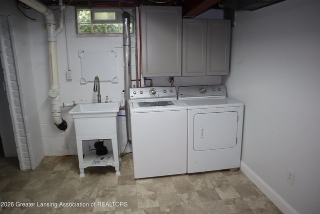 5601 S Washington Avenue, Lansing, MI 48911
