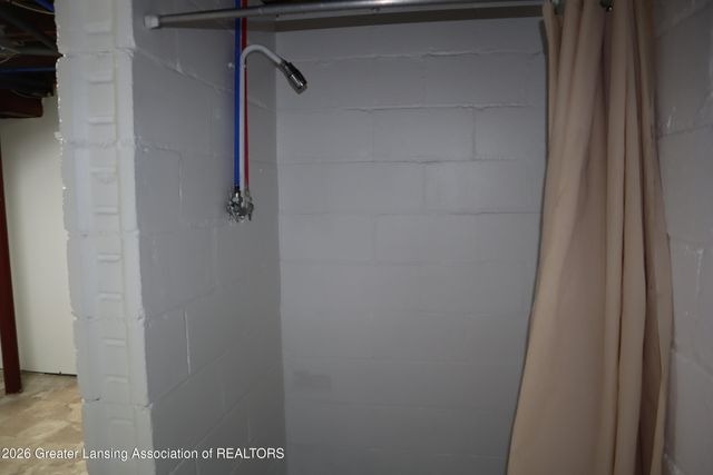 5601 S Washington Avenue, Lansing, MI 48911