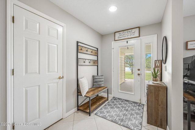 4500 Hunters Run Circle, Grant, FL 32949