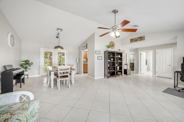 4500 Hunters Run Circle, Grant, FL 32949