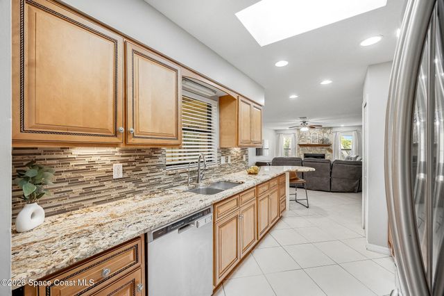 4500 Hunters Run Circle, Grant, FL 32949