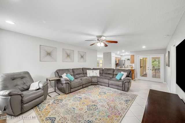 4500 Hunters Run Circle, Grant, FL 32949