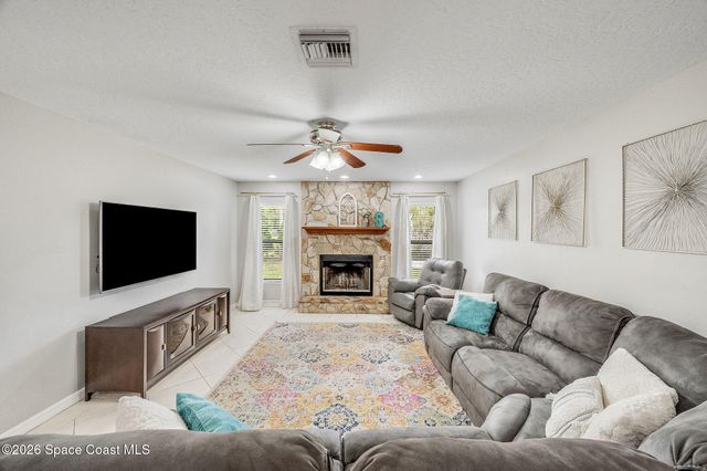 4500 Hunters Run Circle, Grant, FL 32949