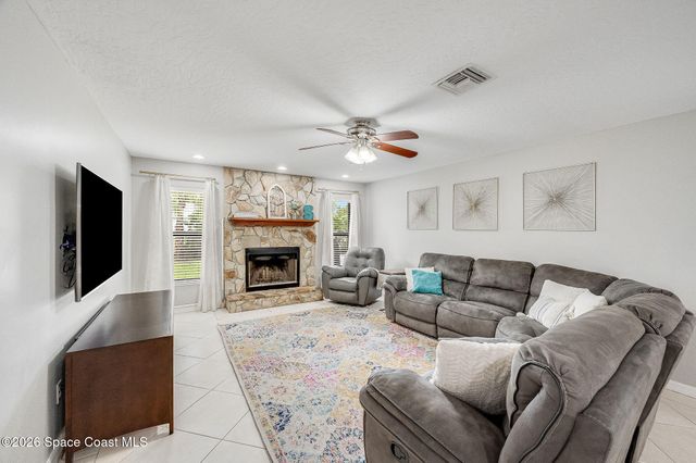 4500 Hunters Run Circle, Grant, FL 32949