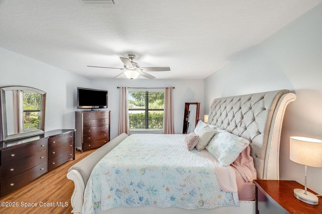 4500 Hunters Run Circle, Grant, FL 32949