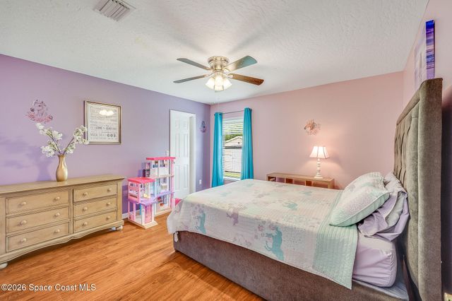 4500 Hunters Run Circle, Grant, FL 32949