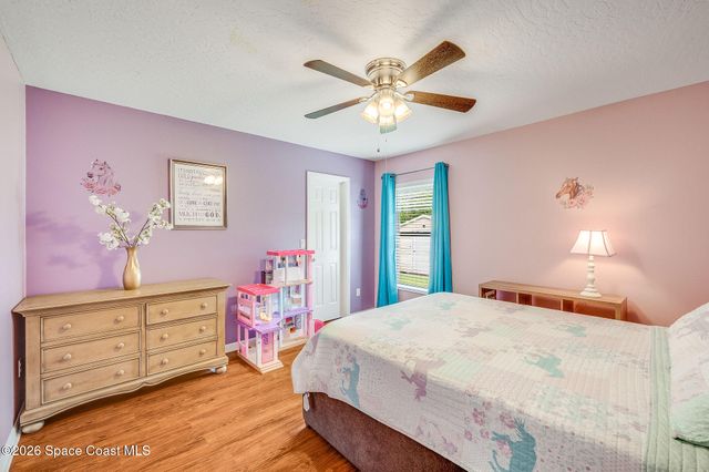 4500 Hunters Run Circle, Grant, FL 32949
