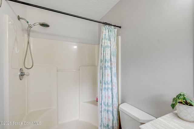 4500 Hunters Run Circle, Grant, FL 32949