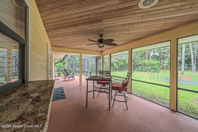 4500 Hunters Run Circle, Grant, FL 32949