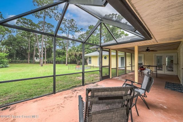 4500 Hunters Run Circle, Grant, FL 32949