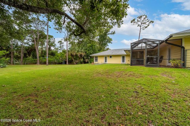 4500 Hunters Run Circle, Grant, FL 32949