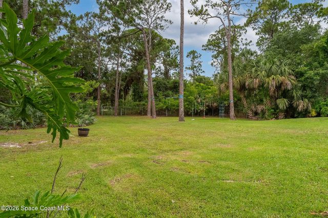 4500 Hunters Run Circle, Grant, FL 32949