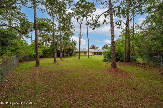 4500 Hunters Run Circle, Grant, FL 32949