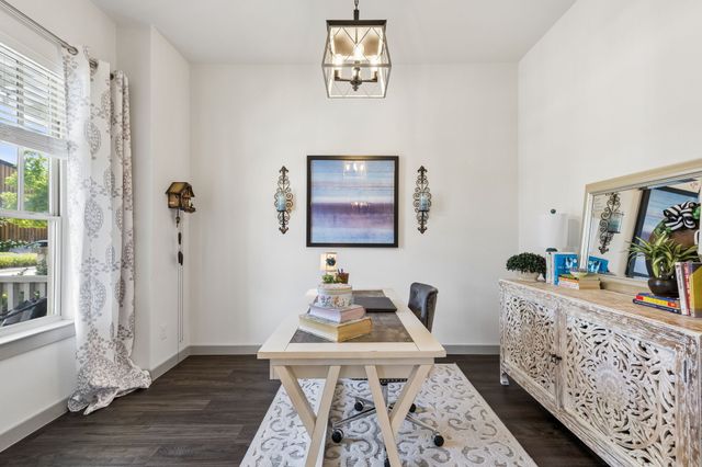 2740 N Market Square, Northlake, TX 76247