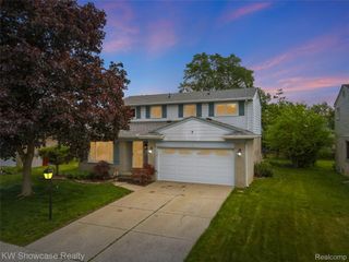 27390 Everett Street, Southfield, MI 48076