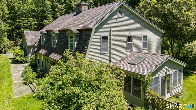 77 Hesseky Meadow Road, Woodbury, CT 06798