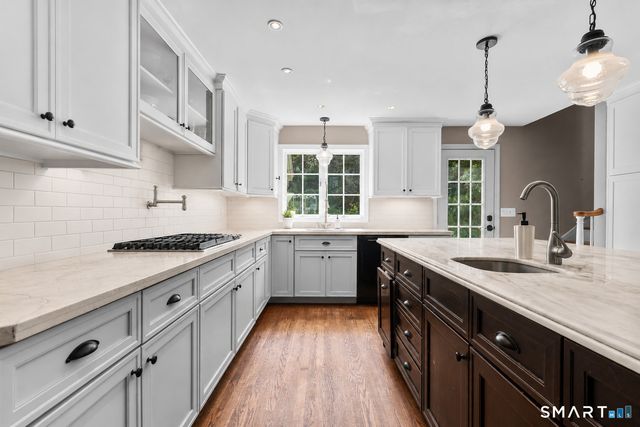 77 Hesseky Meadow Road, Woodbury, CT 06798