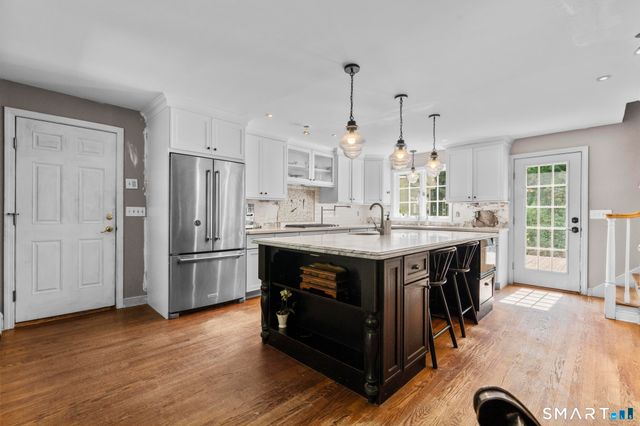 77 Hesseky Meadow Road, Woodbury, CT 06798
