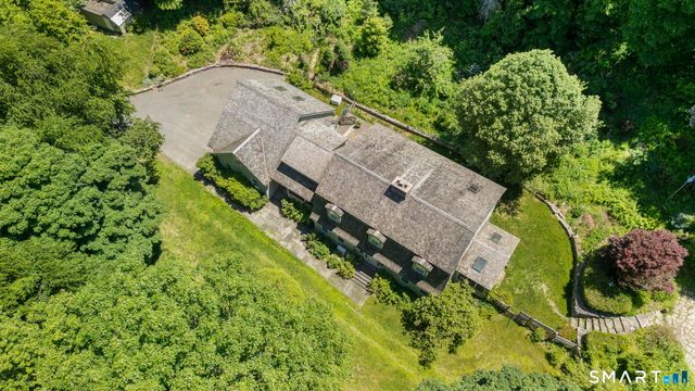 77 Hesseky Meadow Road, Woodbury, CT 06798