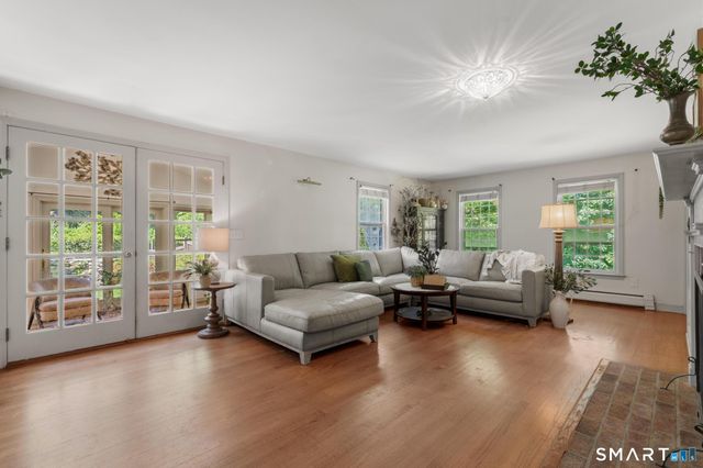 77 Hesseky Meadow Road, Woodbury, CT 06798