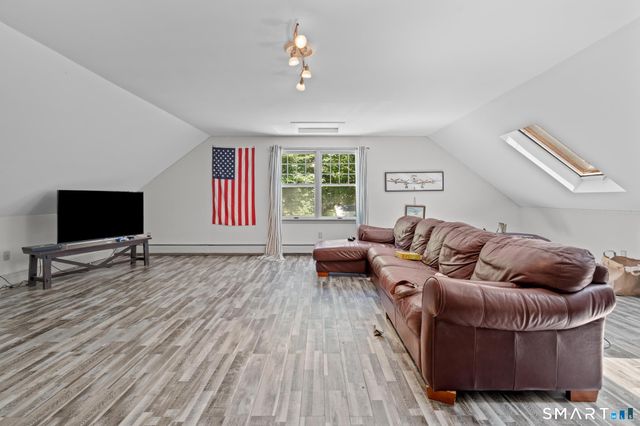 77 Hesseky Meadow Road, Woodbury, CT 06798