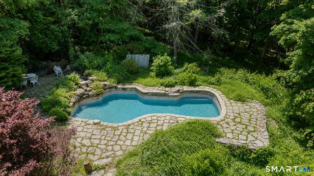 77 Hesseky Meadow Road, Woodbury, CT 06798