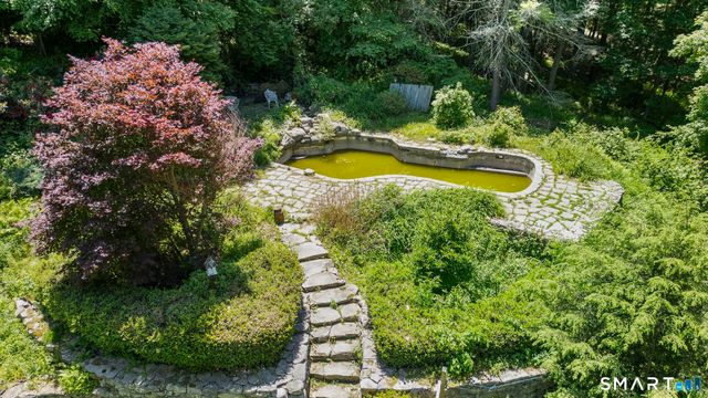 77 Hesseky Meadow Road, Woodbury, CT 06798