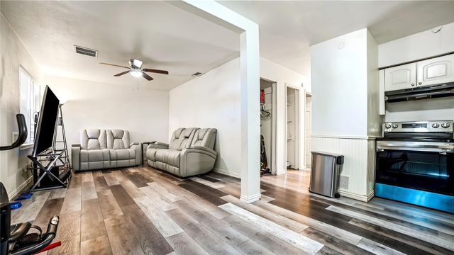 1720 Longview Street, Mesquite, TX 75149