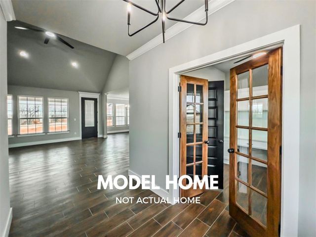 1160 Wolf Creek Drive, Blanchard, OK 73010