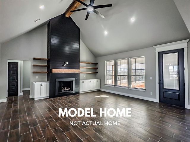 1160 Wolf Creek Drive, Blanchard, OK 73010