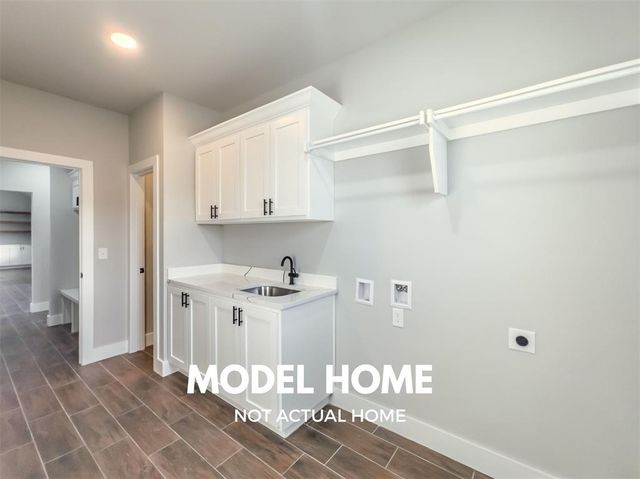 1160 Wolf Creek Drive, Blanchard, OK 73010