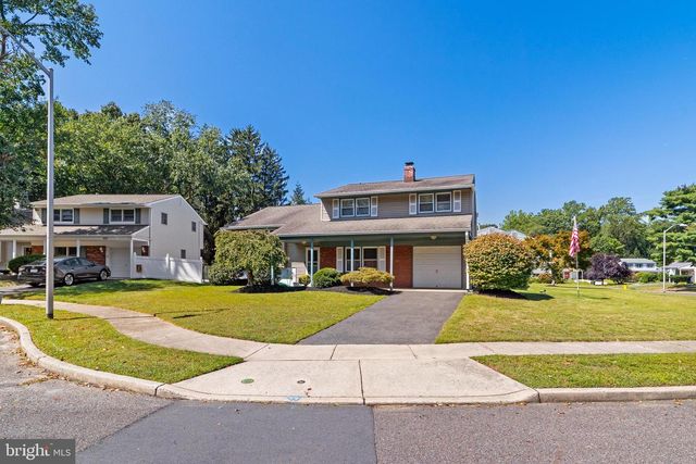 1606 GORDON RD, Burlington, NJ 08016