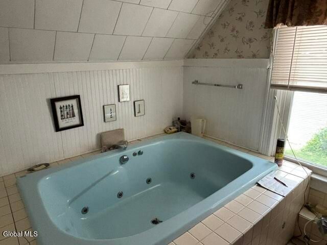 10 E Notre Dame Street, Glens Falls, NY 12801
